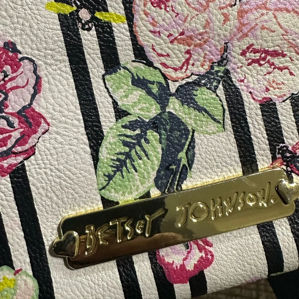 Betsey Johnson Black and Pink Floral Bow Clutch - Image 4