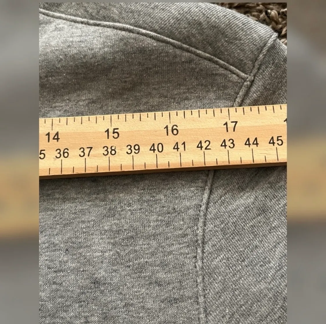 Lululemon  Women’s Light As Warmth Jacket Gray Color Size 6 - Image 6