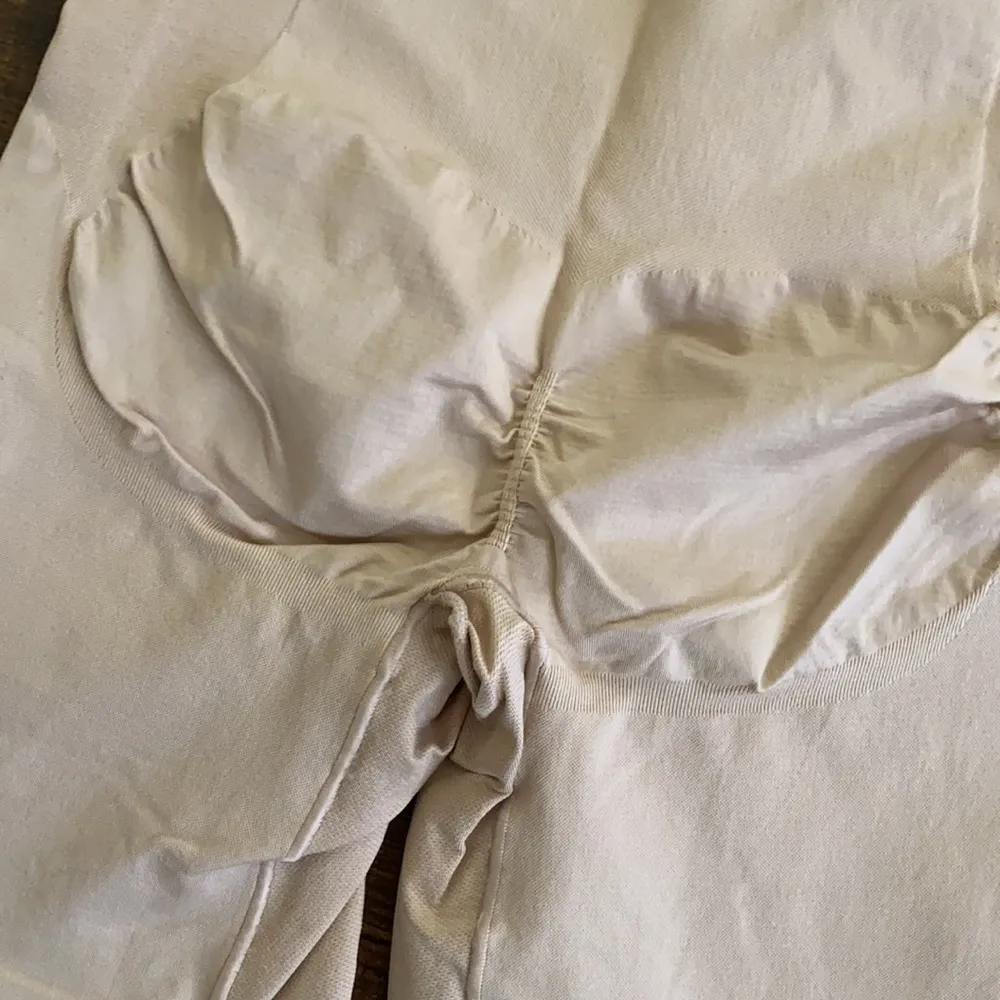 Bali high waisted Shape wear Size M NWOT - Image 4