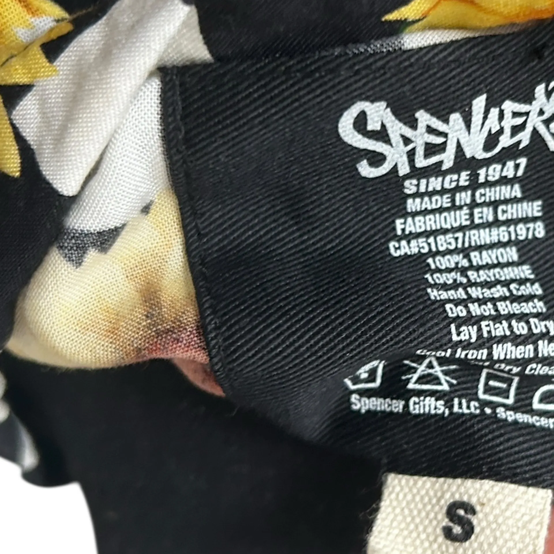 Spencer’s Black and White Checkered Yellow Sunflower Tie - Image 7