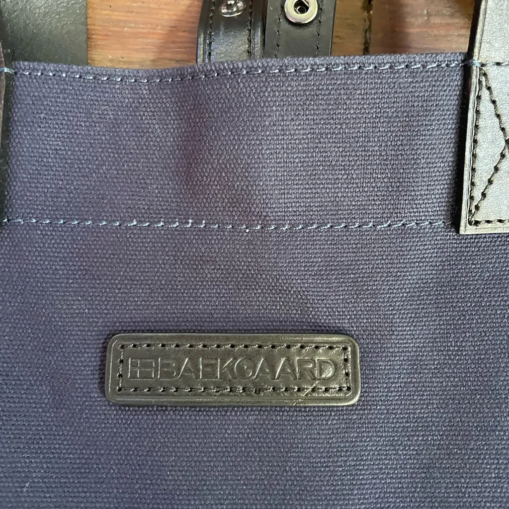 Baekgaard Oliver Metro Tote Bag – Navy Canvas & Black Leather + Floral Strap 💛🎀 Blue - Image 8