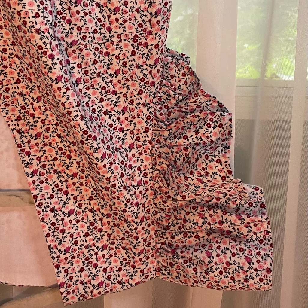 Kittenish Floral‎ V-Neck Dress - Image 3