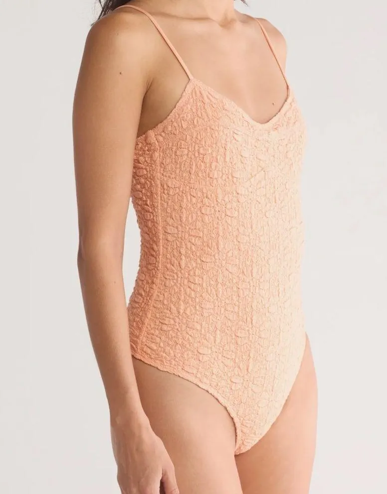 NWT Elodie V-Neck Textured thin strap snap body suit size medium light orange - Image 2