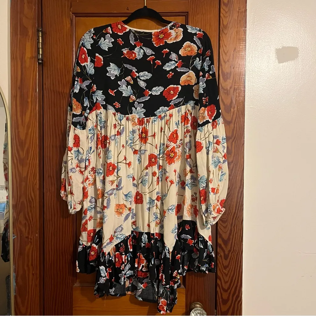 Patrons of Peace Floral Tunic in Cream and Red - Image 3