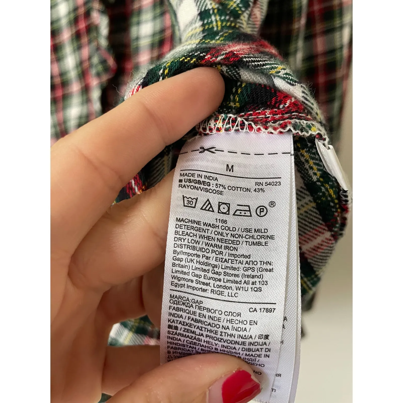 Gap Flannel Ruffle Plaid Shirt Red Green Size Medium - Image 6