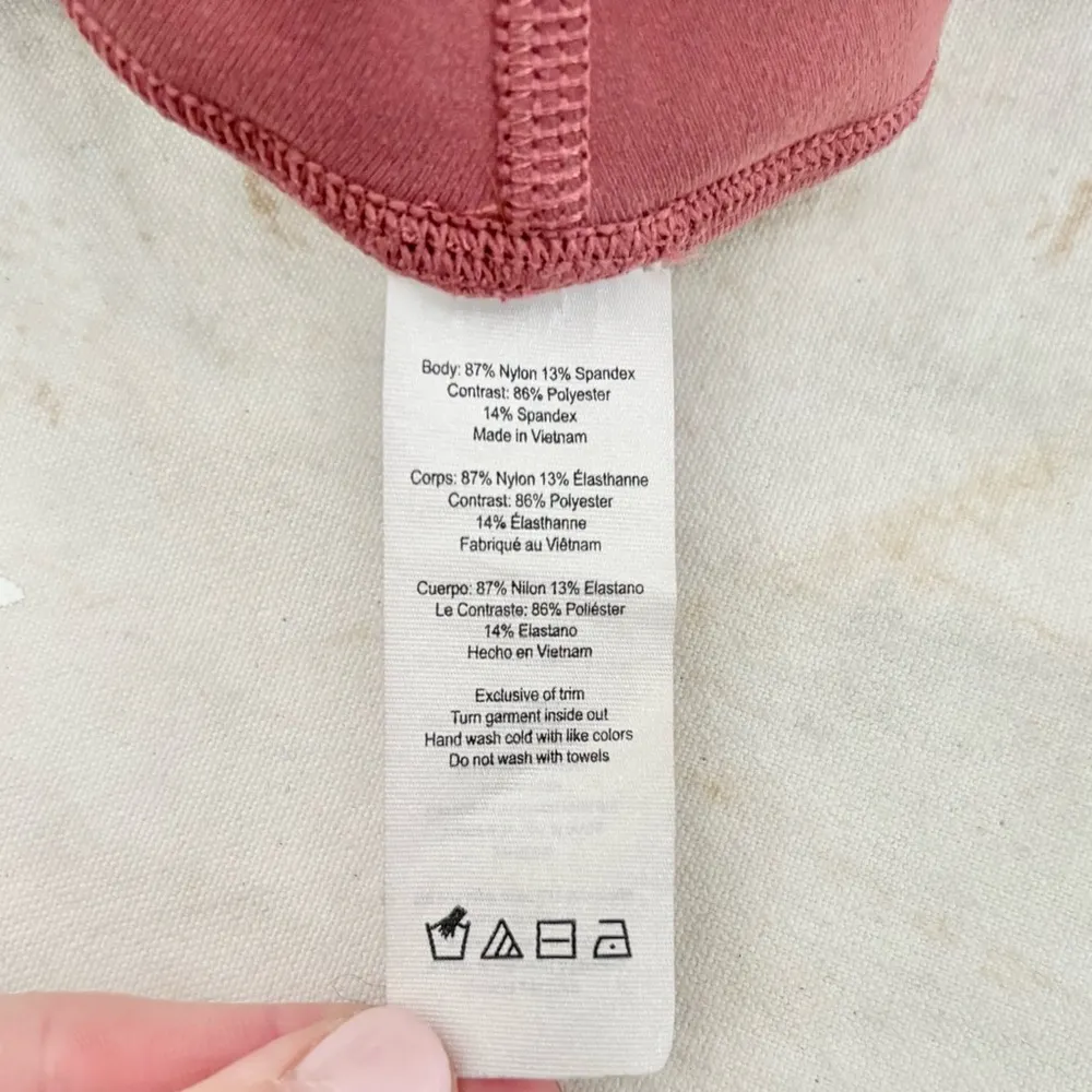 ALO Yoga High-Waist Ultimate Mesh Moto Legging in Rosewood - Image 4