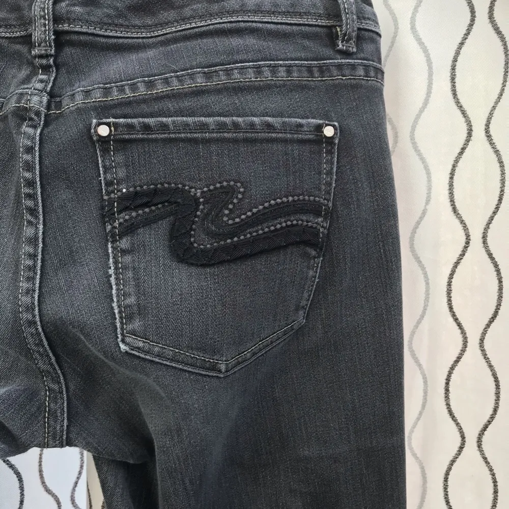 White House Black Market Jeans size 6 - Image 5