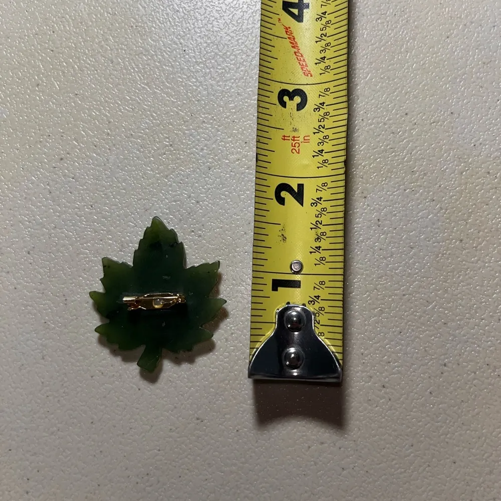 Vintage Jade Leaf Brooch - Image 3