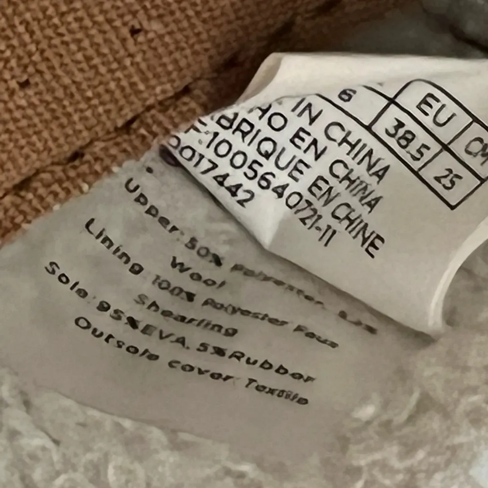 TOMS size 8 women’s Belmont red plaid with faux shearling slip on new NWT - Image 8