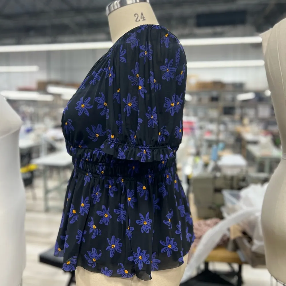 Ava & Viv Floral Peplum Top 1X - Image 5