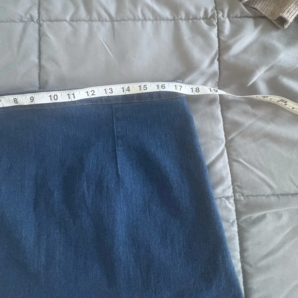 Refuge Denim Mini Skirt with Front Zipper - Image 3