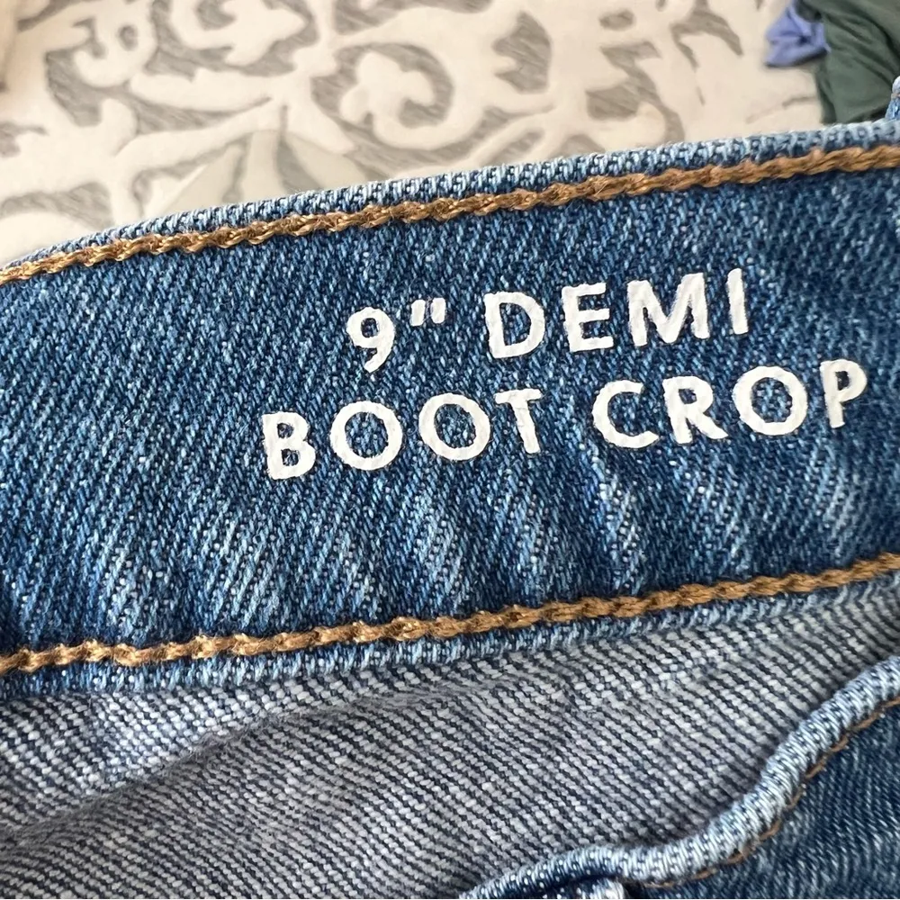 J. Crew 9" demi-boot crop jean in Clyde wash size 31 NWOT - Image 10