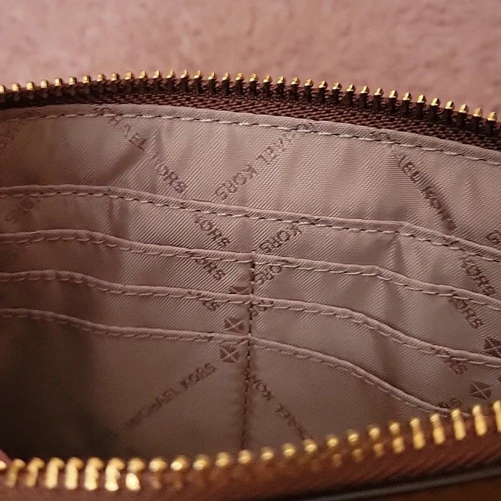 Michael Kors Clutch Wristlet - Image 7