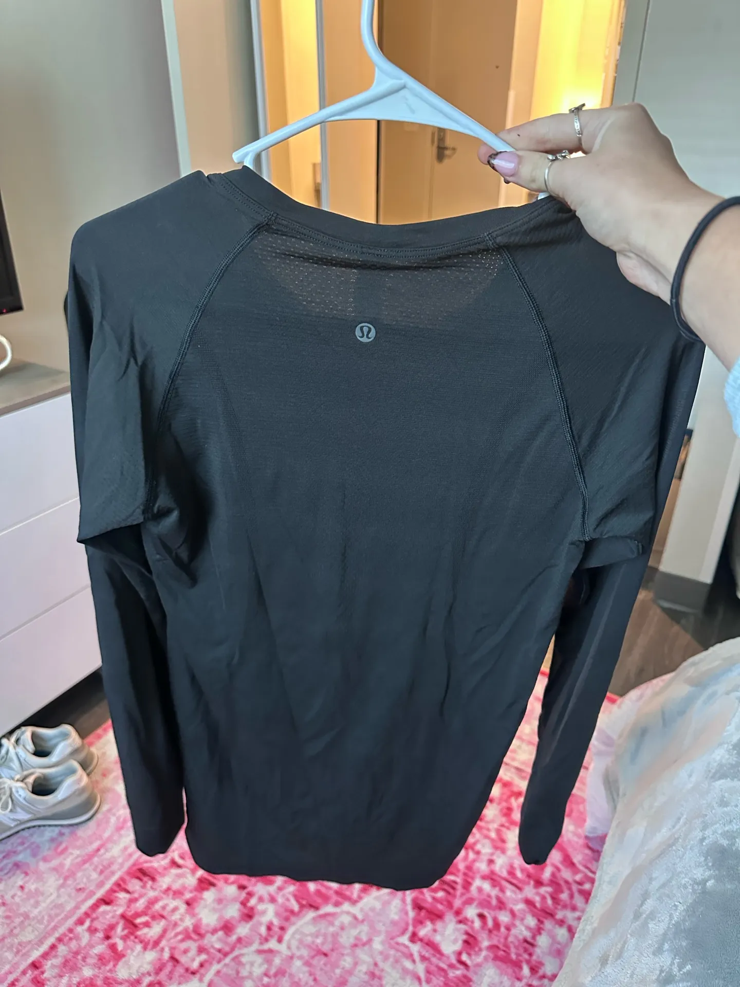 Lululemon Size 8 full length long sleeve swiftly - Image 2