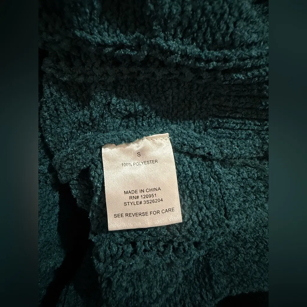 Pink Rose Deep Green Cable Knit V-Neck Sweater - Image 4