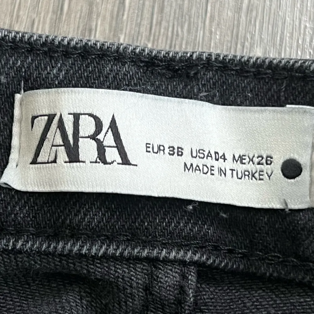 Zara Women’s Washed Faded Skinny Fit Jeans | Faded Black/Grey | US 4 - Image 4