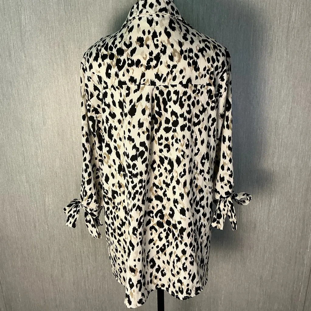 She+Sky Leopard Print Wrap Blouse Size Large - Image 8