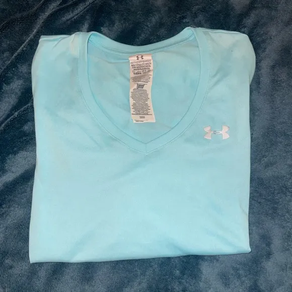 Light blue under armor long sleeve shirt - Image 2