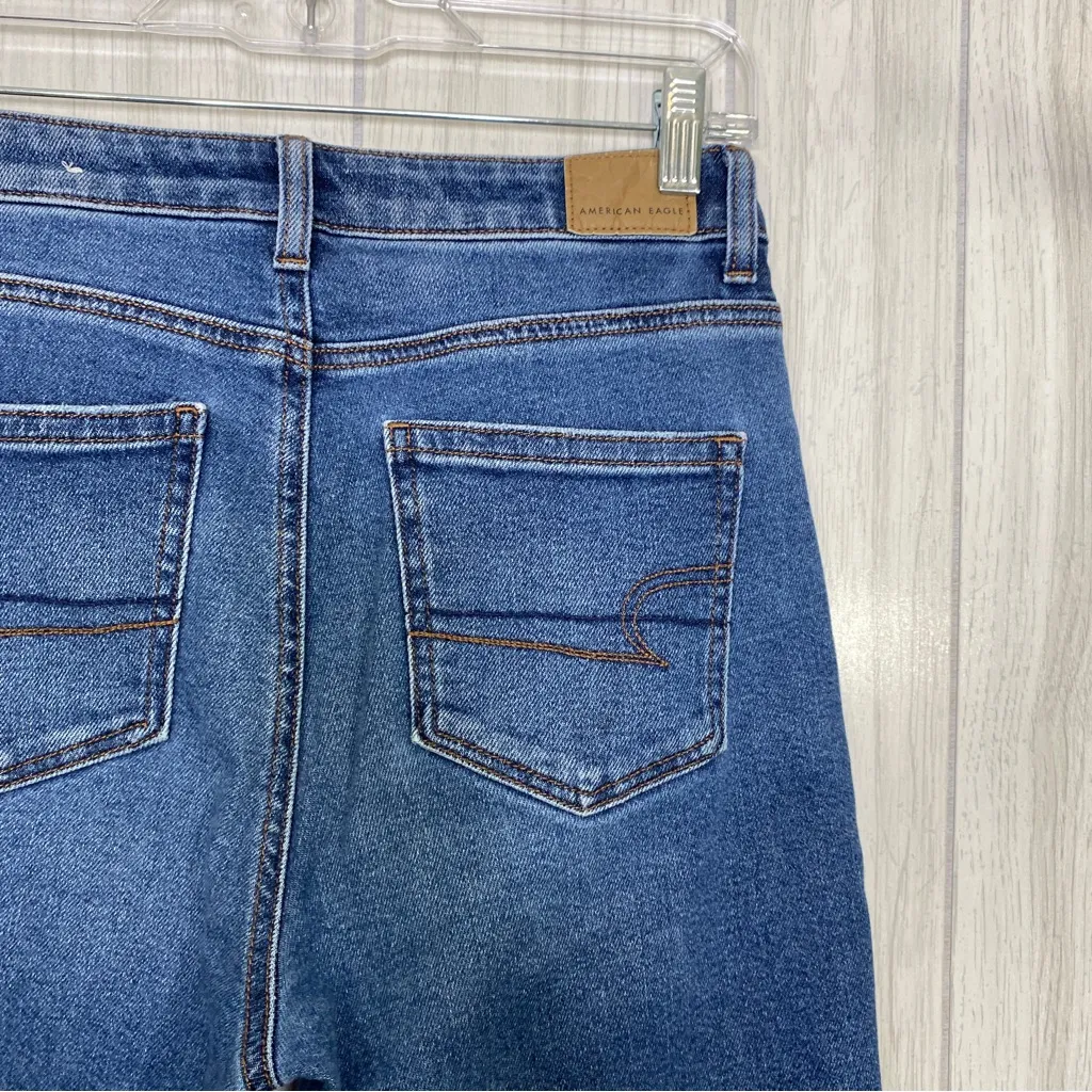 American Eagle Distressed Ripped Knee Mom Jeans size 4 - Image 8