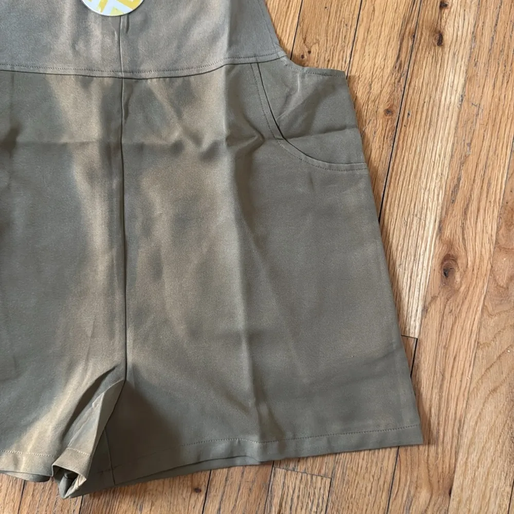Hayden Los Angeles tan olive green shortall overalls medium NEW - Image 3