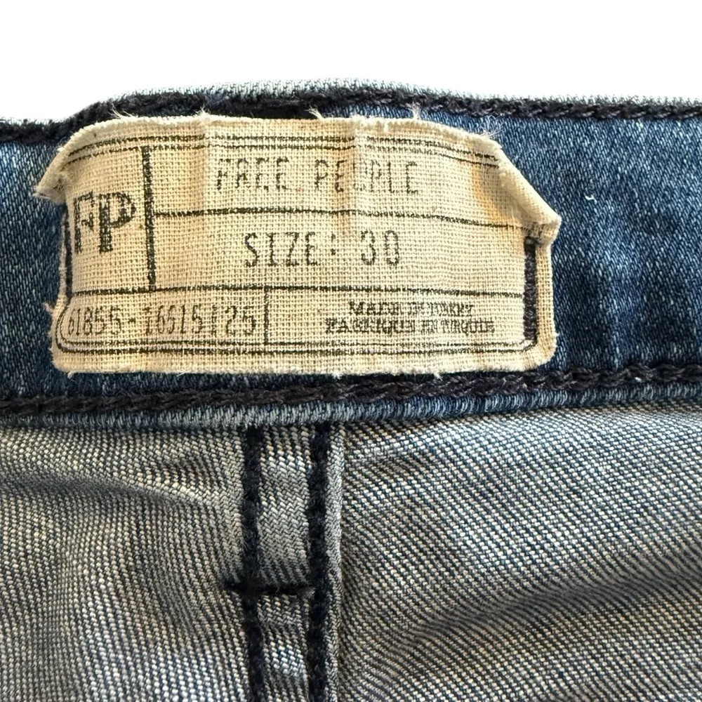 Free People Destroyed Ripped Knee Skinny Ankle Length Mid Rise Jeans Size 30 - Image 6