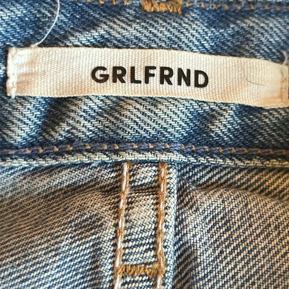 GRLFRND Karolina Distressed Jeans A Little More Love Size 28 #GFDN4004RV.131 - Image 12