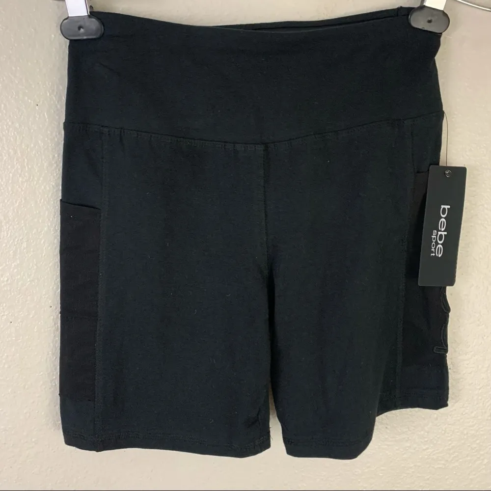 athletic shorts mesh side pockets elastic waist women’s Size Medium - Image 4