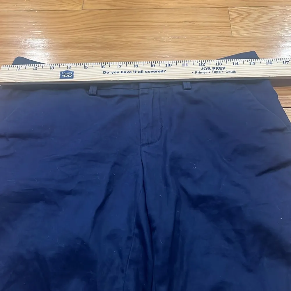 Lilly Pulitzer navy blue cotton Avenue shorts size 2 . - Image 5