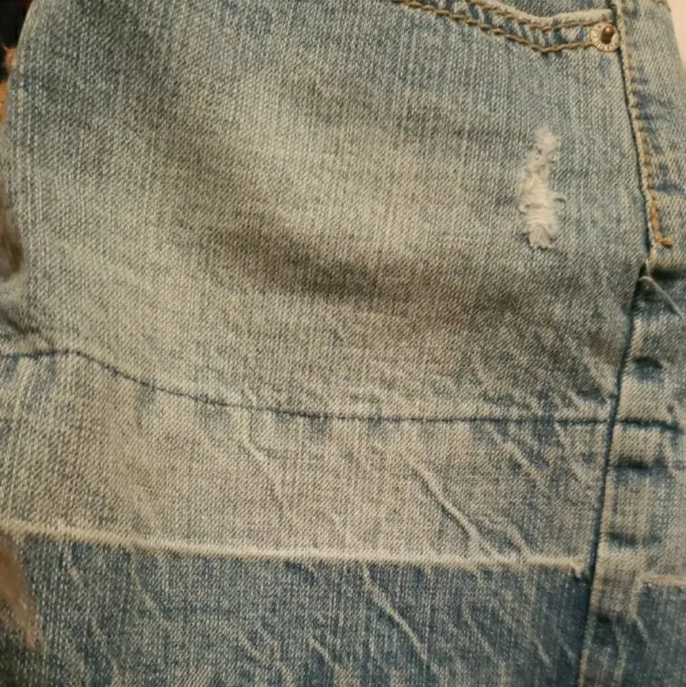 Vanilla Star y2k embroidered denim mini skirt - Image 5