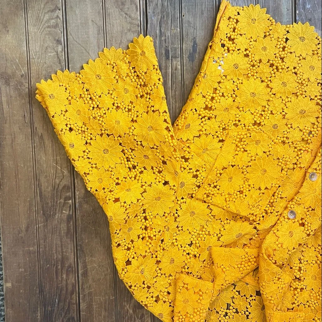 Anthropologie Maeve Orange Floral Lace Blouse size medium - Image 5