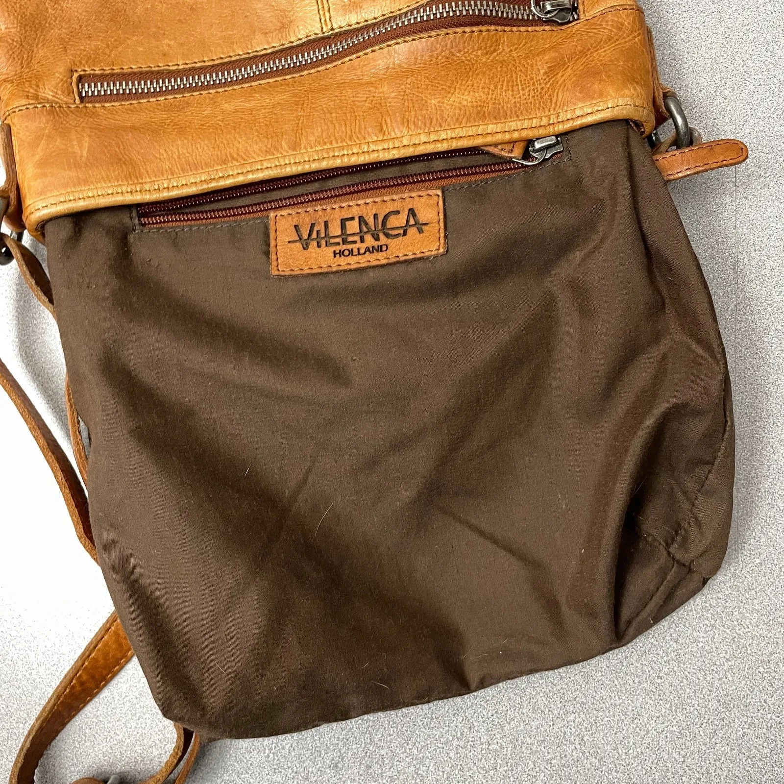 Valencia Holland Shoulder Bag Purse Cognac Woven Adjustable Strap Zip Brass Boho Tan - Image 9