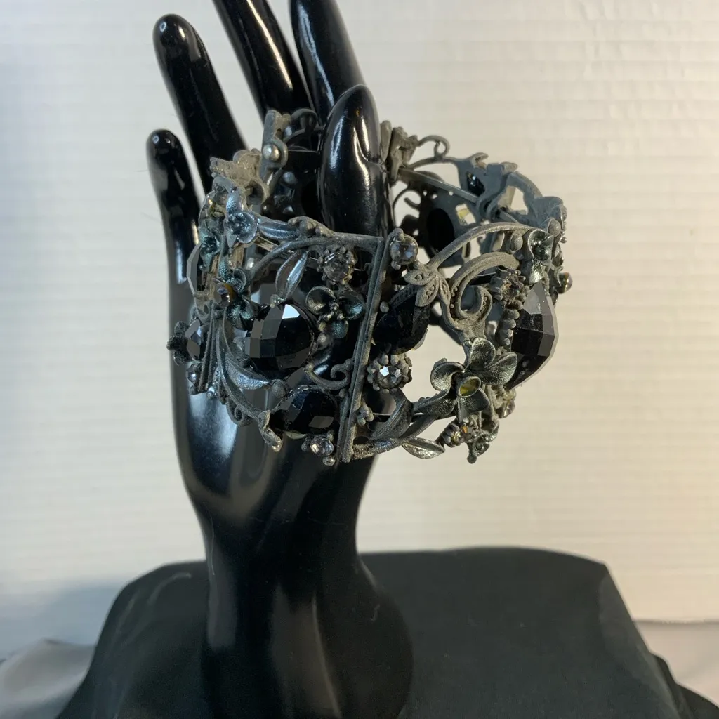 “Stone” Flower Leaf Cluster Black Stones Cuff Bracelet Renaissance Medieval - Image 2