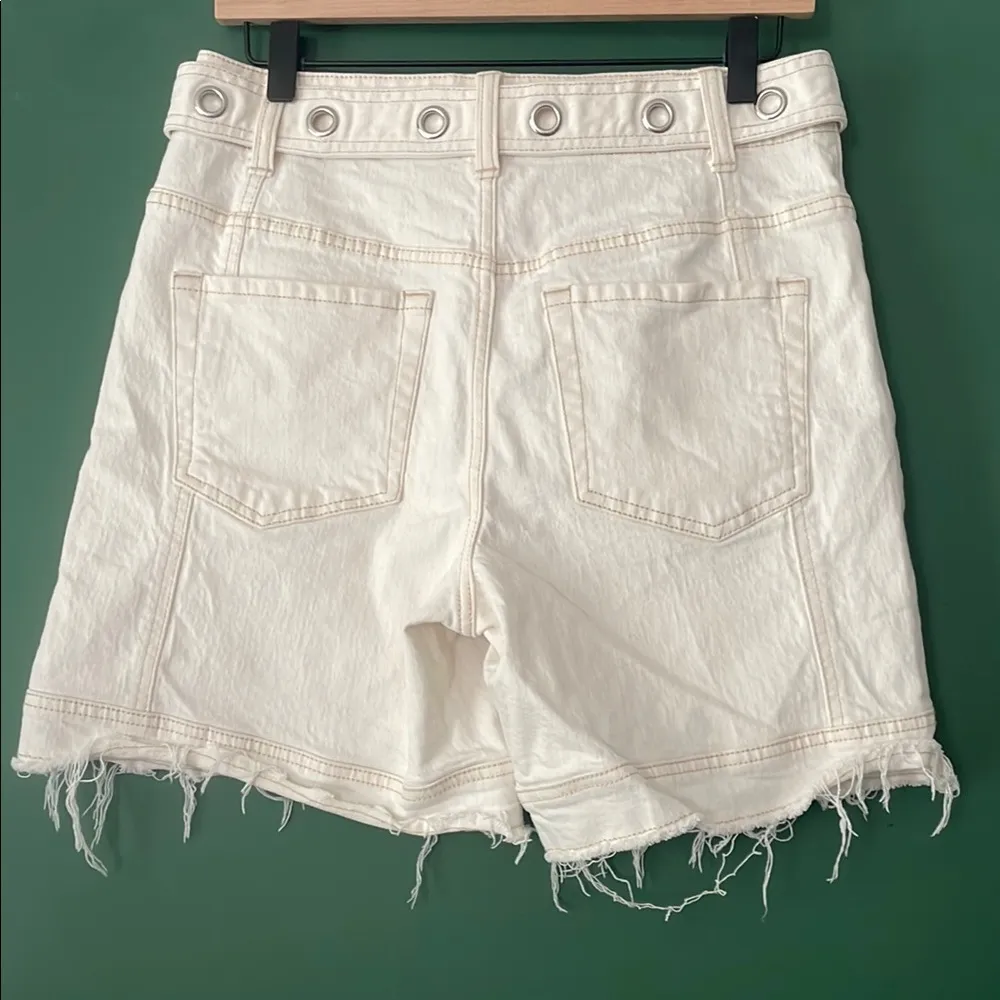 Frye Women's 8 Cream Contrast Stitched Jean Shorts High-rise Grommet Belt - Image 5