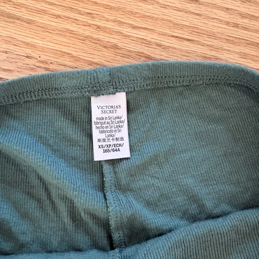 Modal 2 piece set - Image 2