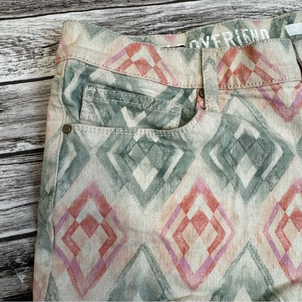 DKNY Jeans Women's Boyfriend Denim Shorts Aztec Cream Pink Green 14 Stretch Cuff - Image 3