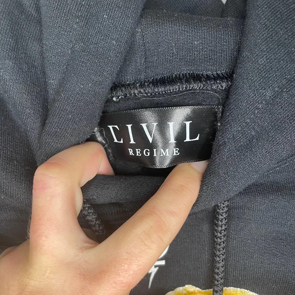 Eivil Regime Cropped Roses Black Hoodie Long Sleev - Image 5