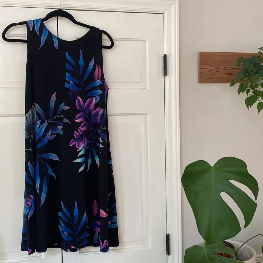 Clara Sun Woo Clara Sunwoo Tropical Leaf Print Jewel Swing Dress Size Small‎ Black - Image 6