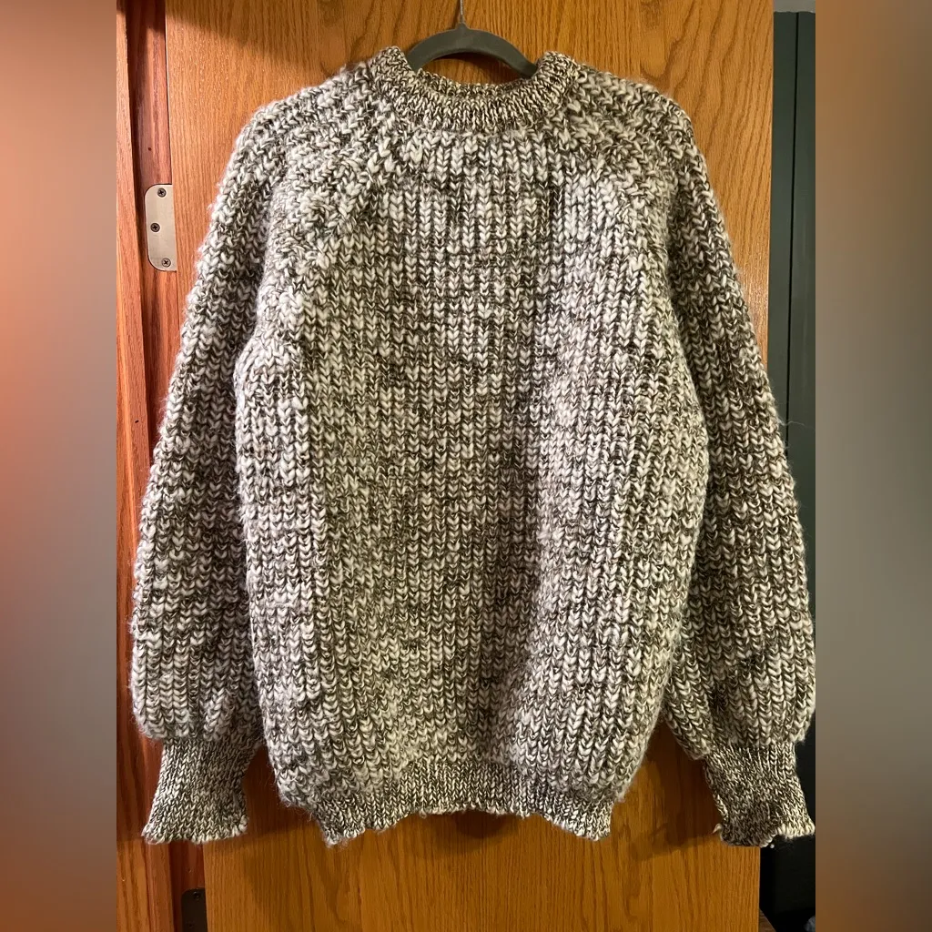 VTG Eddie Bauer wool Chunky Knit Sweater in Gray and Cream - Image 2