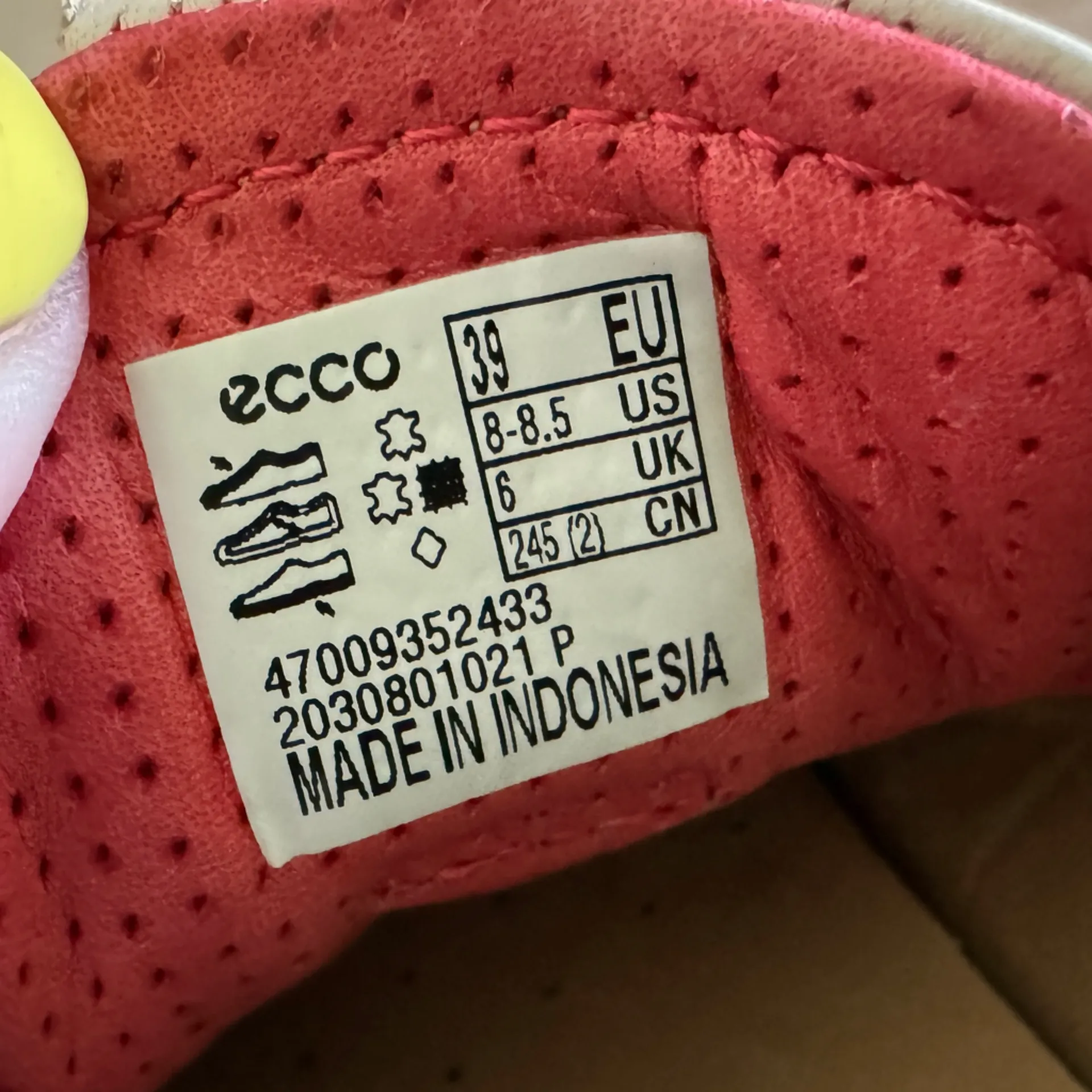 Ecco Womens Soft 7 Street leather Sneaker Vanilla Coral Size 39 Tan - Image 3