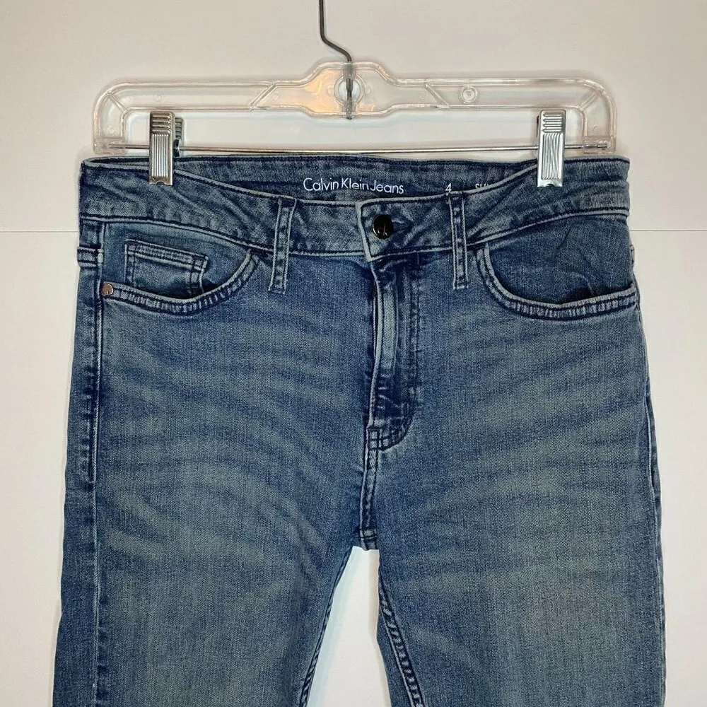 Calvin Klein Slim Boyfriend Sz 4 Jeans 26.5" Inseam EUC - Image 2