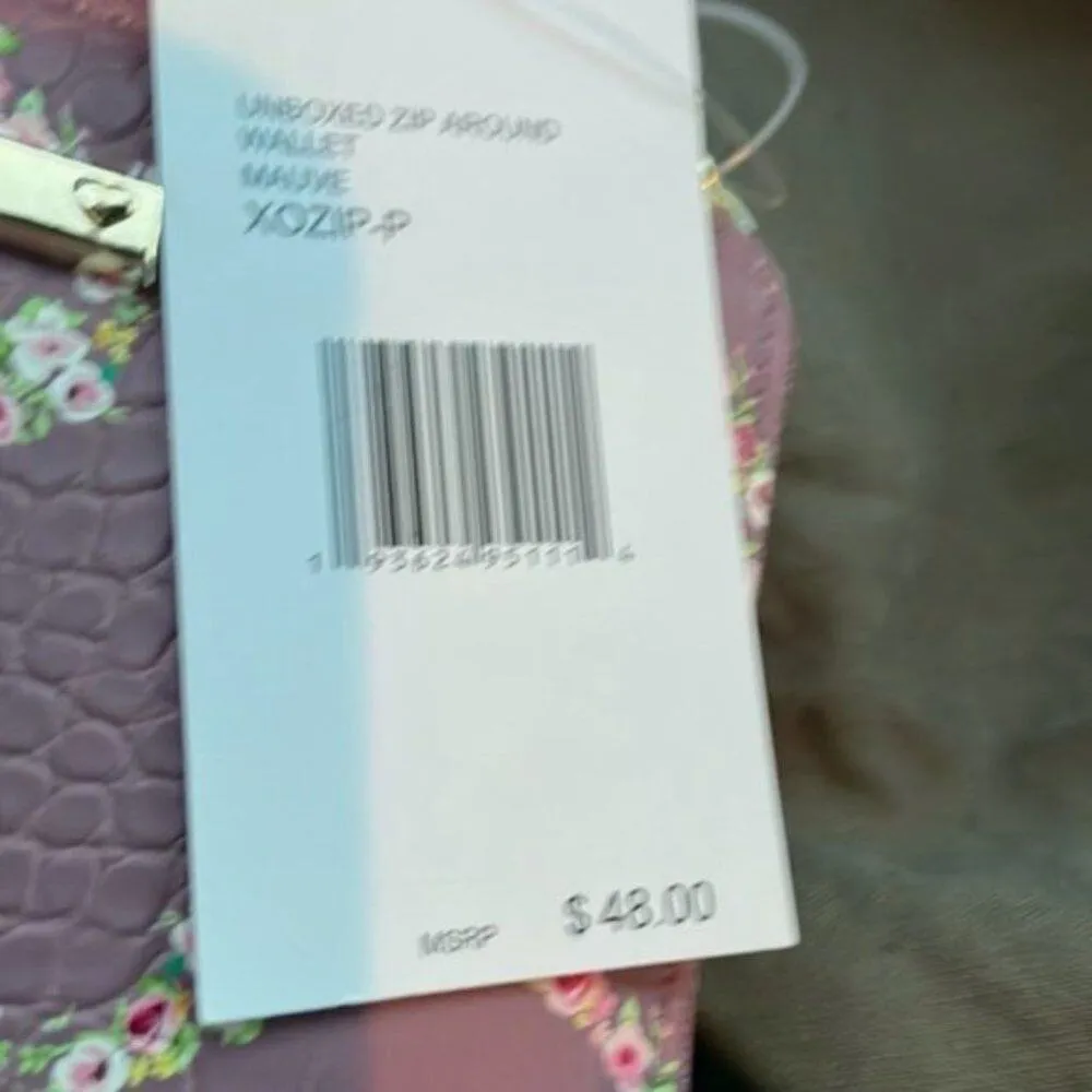 Betsey Johnson Floral wristlet mauve - Image 5