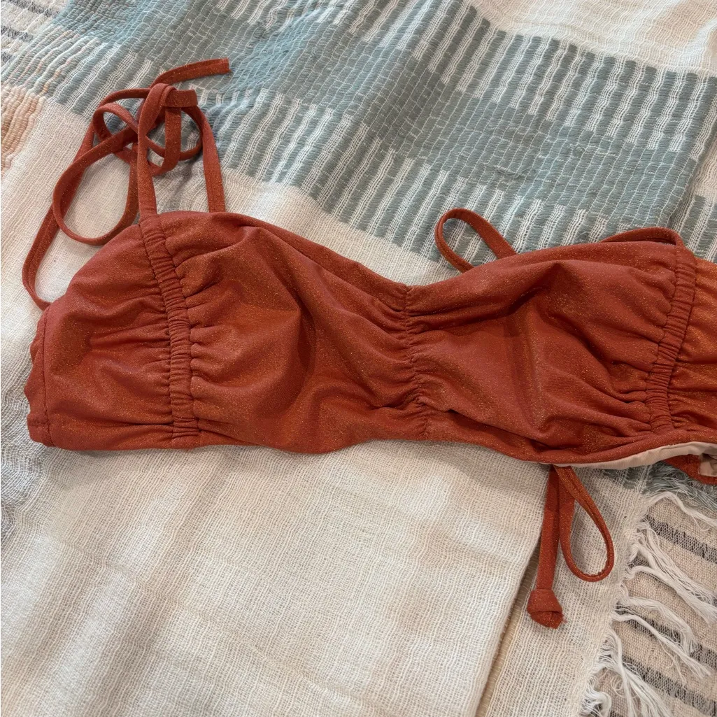 Victoria’s Secret Ruched Shimmer Bikini Top size‎ Large - Image 2