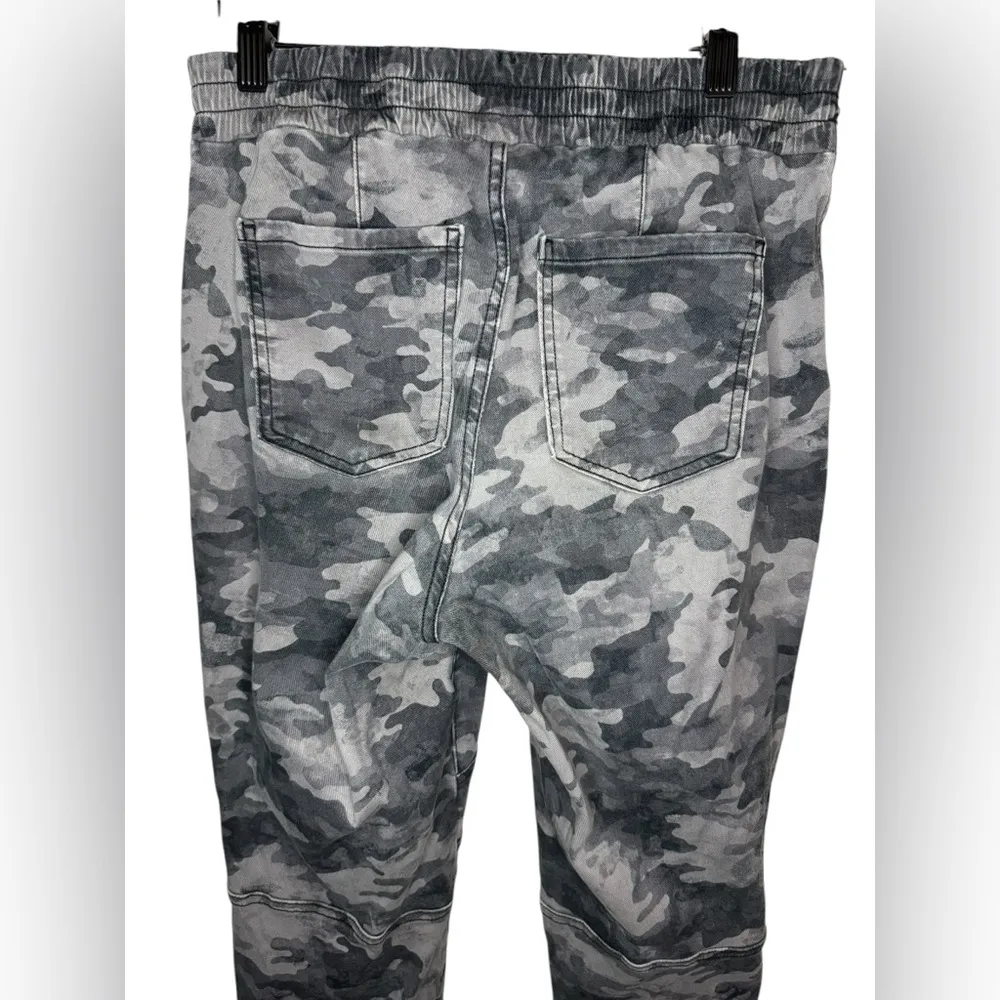 Spanx Stretch Twill Camo Joggers Size L - Image 8