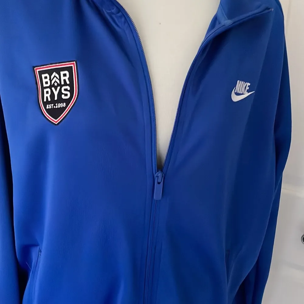 Super Cool Blue Nike Barry’s Bootcamp Zip Up Athletic Jacket - Image 2