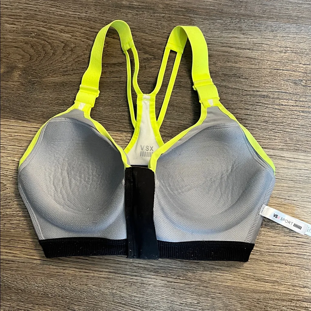 Victoria's Secret Sport VSX Incredible Zip Front Close Padded Sports Bra 32D Gray Size undefined - Image 11
