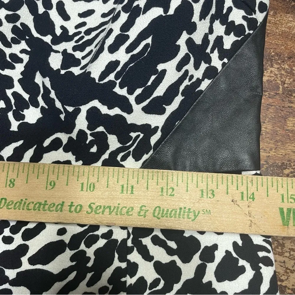 Tibi Animal Print Cap Sleeve Sheath Mini Dress Leather Trim Size 6 - Image 7