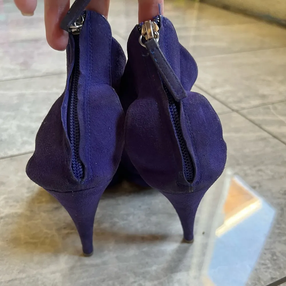 Giuseppe Zanotti  Purple Suede Pump - Image 87