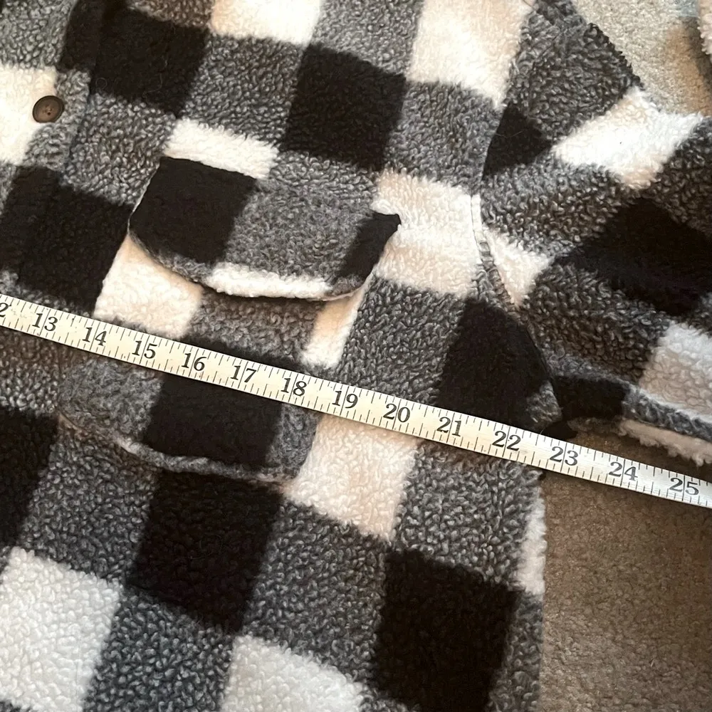 TRUE CRAFT Black & White Plaid Sherpa Jacket ~ { PLUS SIZE } - Image 8