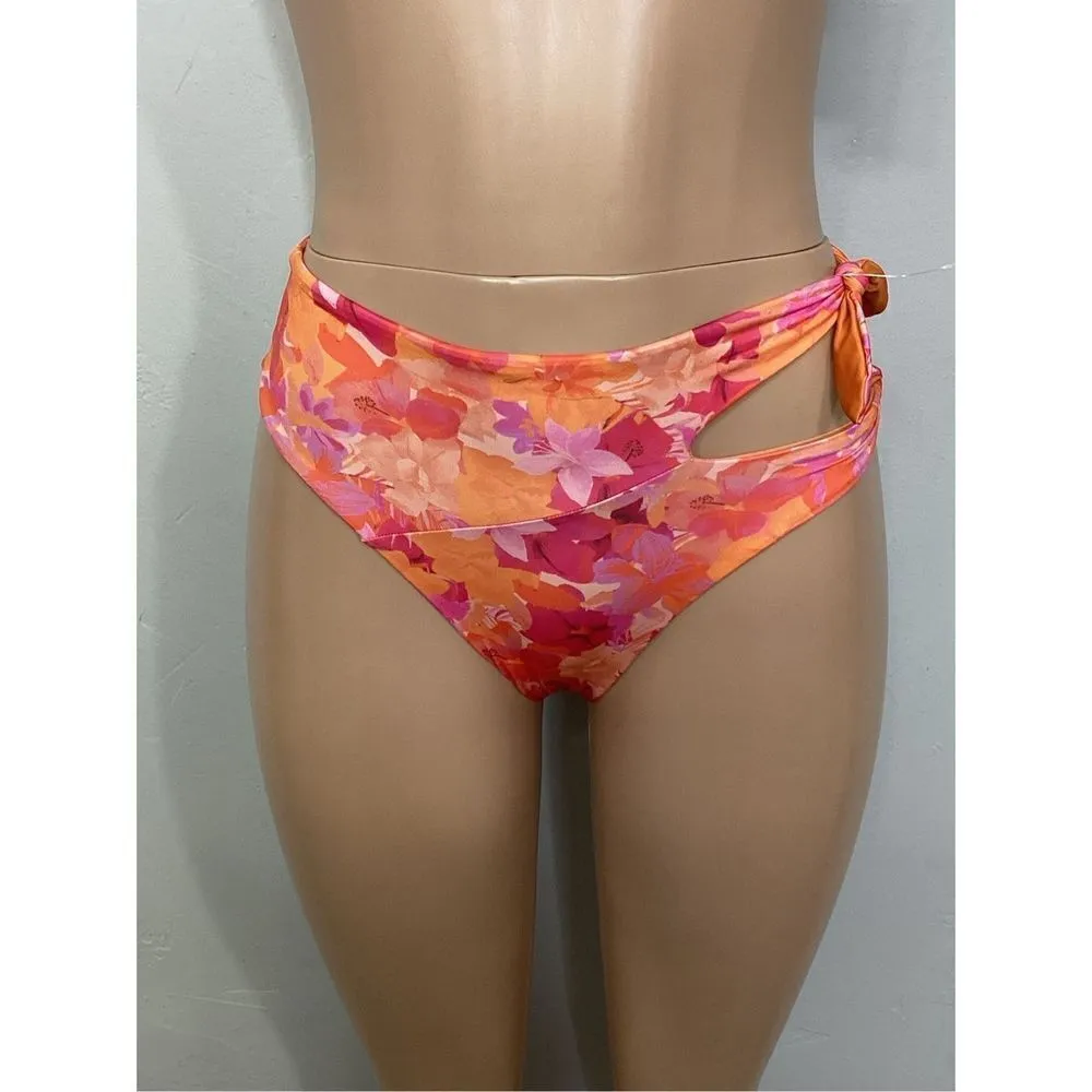 New. L*SPACE floral Rose top/Jack bottom. Small. Retails $213 - Image 13