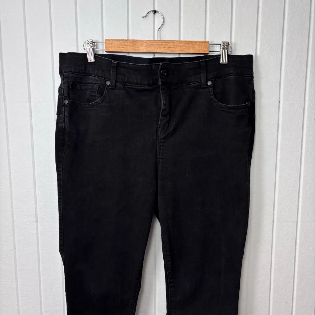 Torrid #feeltheFit Black Bombshell Skinny Jeans Classic Fit Premium stretch 18R‎ - Image 5